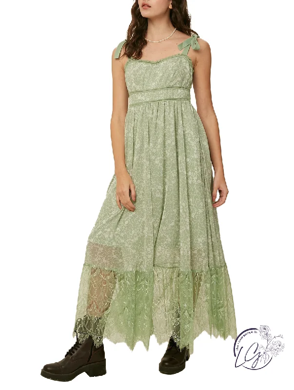 Effortlessly Elegant Lace Maxi Dress Fashionable Off-Shoulder Maxi Dress