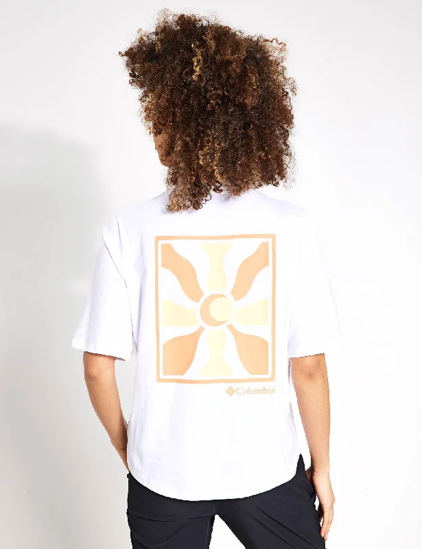 North Cascades Graphic T-Shirt - White/Wavy Rays Denim Fabric Leather Fabric Suede Fabric North Cascades Graphic T-Shirt - White/Wavy Rays Denim Fabric Leather Fabric Suede Fabric
