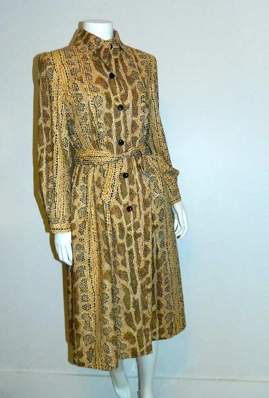 vintage SNAKESKIN print trench coat 1980s Albert Nipon pleated jacket XS Herringbone Jacket Houndstooth Jacket Plaid Jacket vintage SNAKESKIN print trench coat 1980s Albert Nipon pleated jacket XS Herringbone Jacket Houndstooth Jacket Plaid Jacket